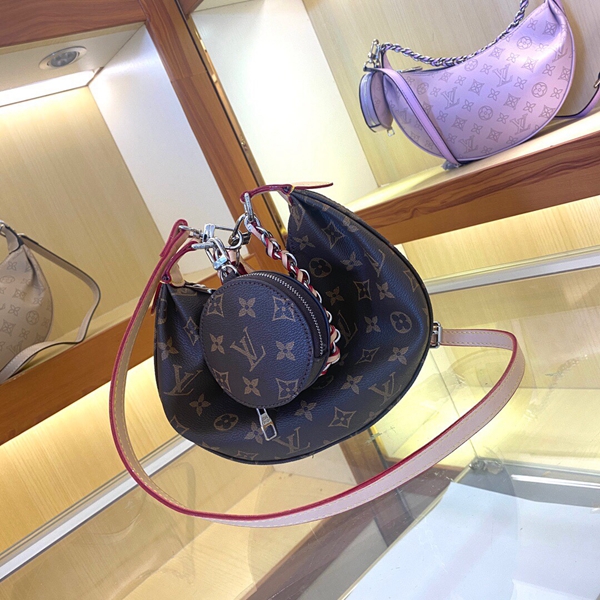 ルイヴィトンバッグ背面デザイン